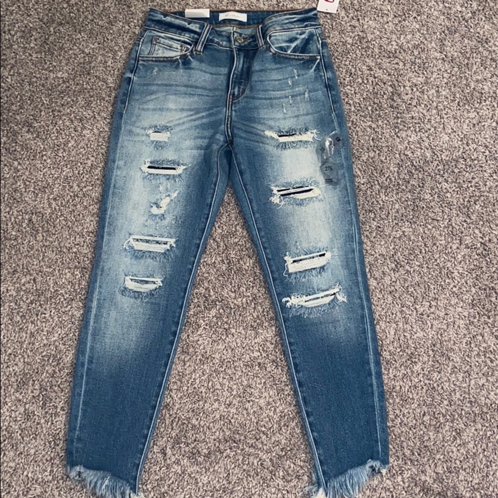 BRAND NEW KanCan Skinny jeans